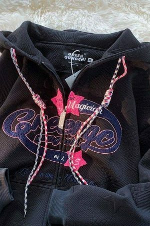 American Retro Oversized Zipper Hoodie with Embroidery | Trendy Hip Hop Soft Grunge Sweatshirt | Y2K Goth Print Hoodie

Optimized Title: Embroidered American Retro