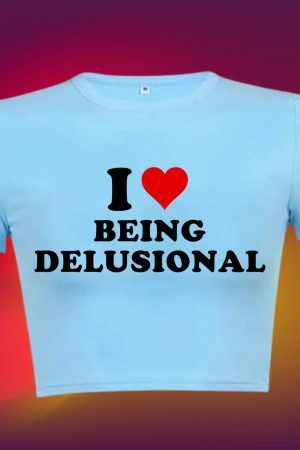 Delusional Slogan Crop Tee Y2K Aesthetic Baddie Girl Graphic T-Shirt