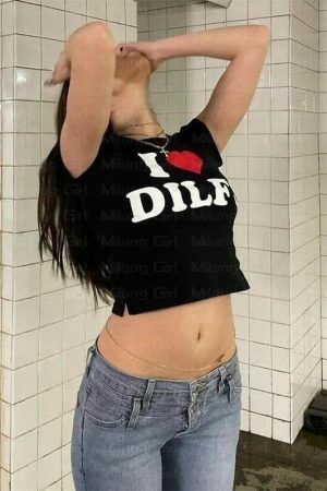 DILFS Y2K Slogan Crop Tee Retro Letter Cropped Top Women's Streetwear