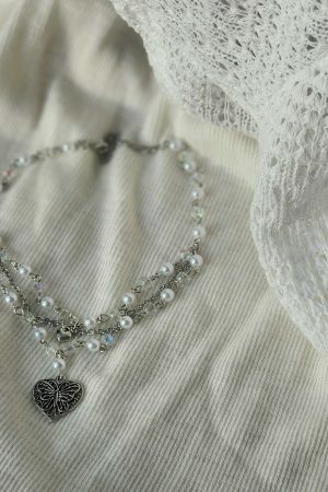 Ethereal Butterfly Choker: Y2K Streetwear Silver Necklace