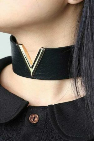 Exaggerated V-Collar Streetwear Punk Necklace