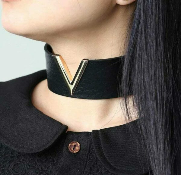 Exaggerated V-Collar Streetwear Punk Necklace