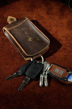 Handmade Leather Key Holder with Pull Strap and Keychain