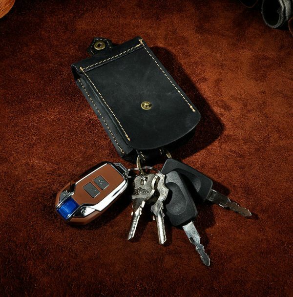 Handmade Leather Key Holder with Pull Strap and Keychain