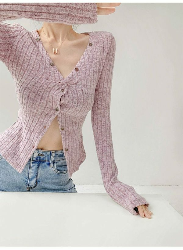 Lilac Ribbed Knitted V-Neck Top with Closed Button and Frills