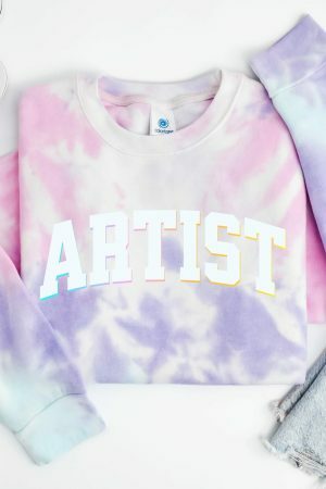 Retro Y2K Artist Sweatshirt for Trendy Art Students