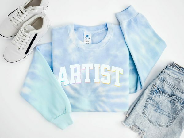 Retro Y2K Artist Sweatshirt for Trendy Art Students