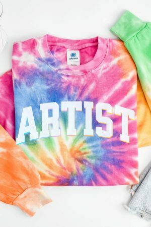 Retro Y2K Artist Sweatshirt for Trendy Art Students