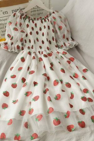 Strawberry Lace Chiffon Sweet Dress with Casual Puff Sleeve for Women