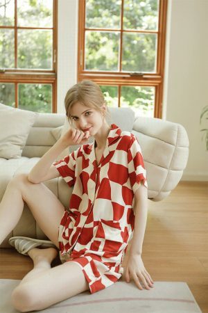 Y2K Abstract Print Two-Piece Set: Short Sleeve Pajamas & Irregular Plaid Cardigan