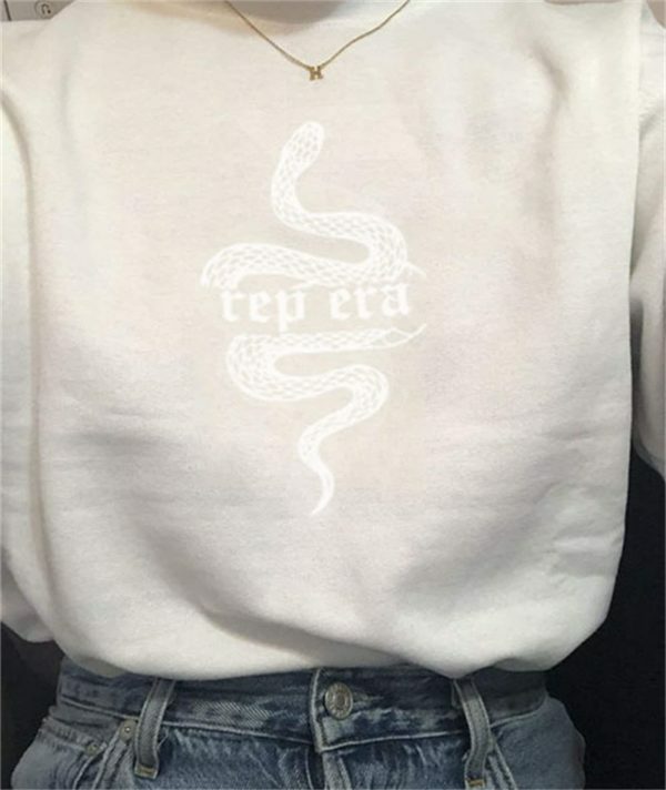 Y2K Aesthetic Black Sweatshirt Inspired by Rep Album - Perfect Gift for Swifties Fan