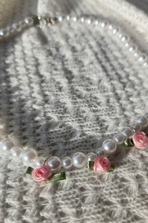 Y2K Fairycore Beaded Necklace, Coquette Aesthetic White Pearl Roses Choker, Rave Festival Birthday Jewelry