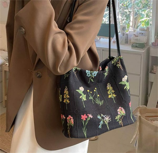 Y2K Floral Embroidered Crossbody Bag - Streetwear Fashion Statement