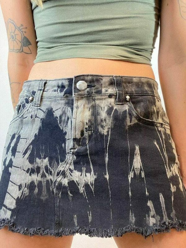 Y2K Low Waist E-girl Denim Mini Skirt with Zipper Closure