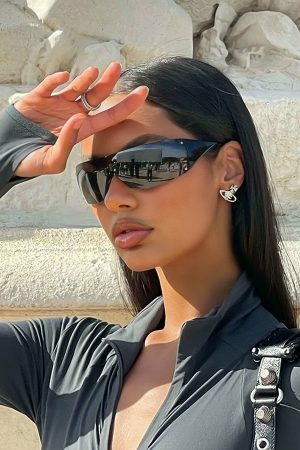 Y2K Shield Sunglasses - Futuristic Streetwear Eyewear