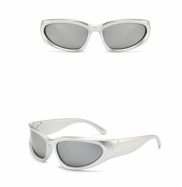 Y2K Silver Mirror Sunglasses with Futuristic Streetwear Aesthetic