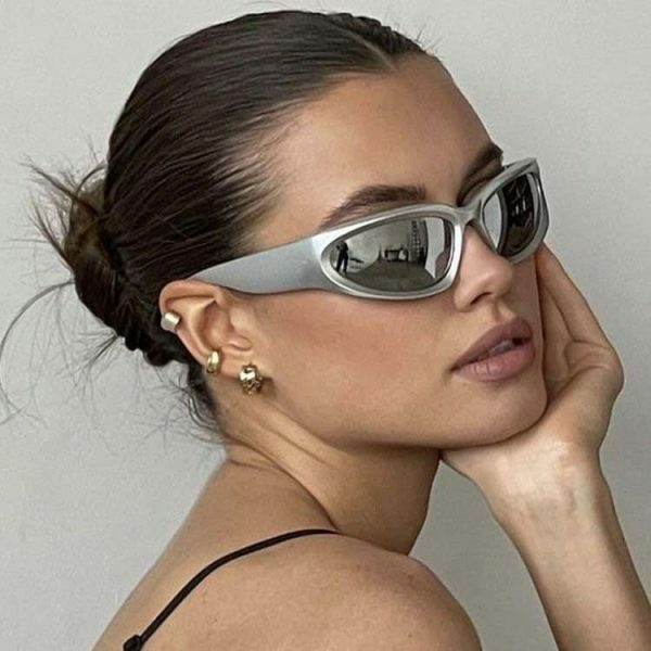 Y2K Silver Mirror Sunglasses with Futuristic Streetwear Aesthetic