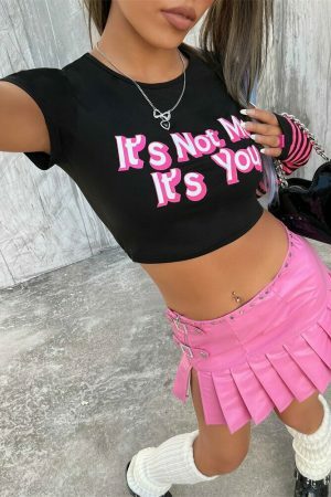 Y2K Slogan Crop Tee - It's You, Not Me - 2000s Text T-shirt - 90s Aesthetic Streetwear - Kawaii Girl Fashion