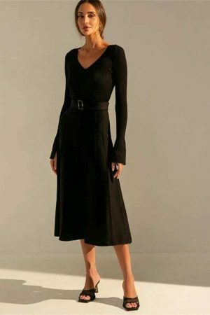 Y2K Streetwear Maxi Dress with Knitted Belt & Ribbed V-Neck