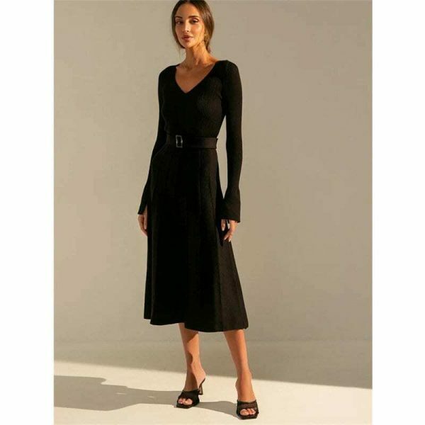 Y2K Streetwear Maxi Dress with Knitted Belt & Ribbed V-Neck