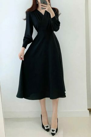 Y2K Streetwear V-Neck Cross Fold Dress for Women, Bubble Sleeve Midi-Length Dress