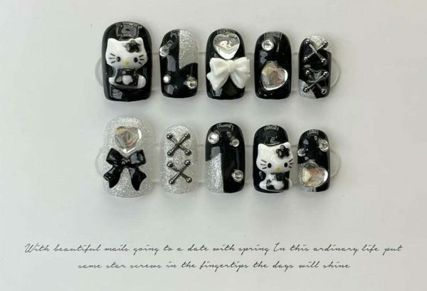 Y2K Style Hello Kitty Acrylic Press-On Nails with 3D Designs - Kawaii Cat Cute Full Cover Artificial Nails in Black Color - Handmade Japanese Manicure