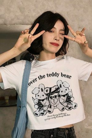 Y2K Teddy Bear Graphic White Crop Tee