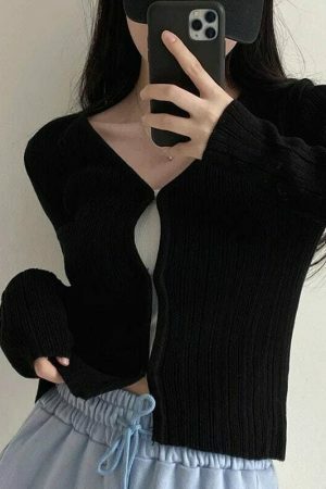 Y2K Textured V-Neck Cropped Cardigan