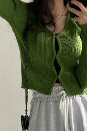 Y2K Textured V-Neck Cropped Cardigan