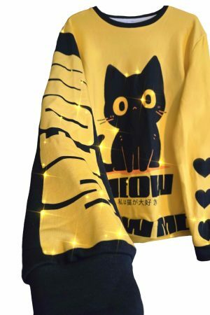 Y2K Tokyo Cat Streetwear Sweatshirt - Kawaii Neko Lover Pullover