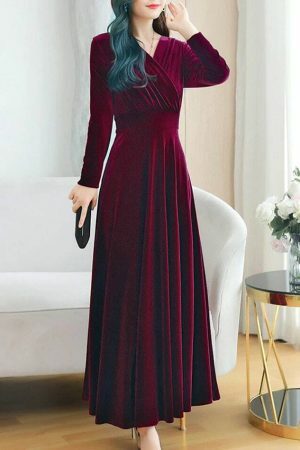 Y2K Velvet Streetwear Dress with Long Sleeves & Plus Size Options