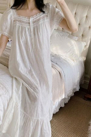 Y2K Vintage White Night Dress, Soft Cotton Sleepwear for Comfortable Sleep and Relaxing Evenings