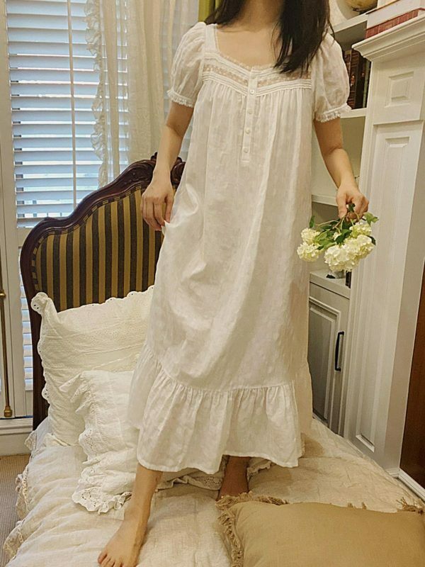 Y2K Vintage White Night Dress, Soft Cotton Sleepwear for Comfortable Sleep and Relaxing Evenings