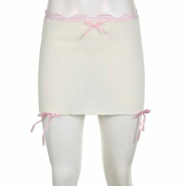 Y2K White Knitted Mini Skirt with Bow Trim & Back Slit