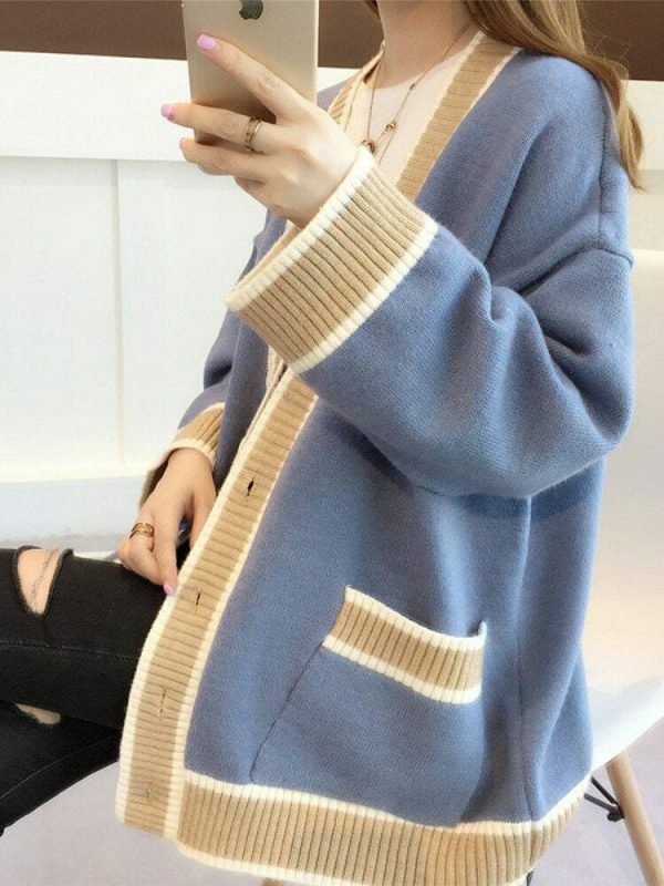 Y2K Wool Cardigan: Cozy Knitwear with Long Sleeves and V-Neck